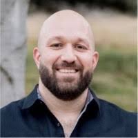 Armen Garabedian's Instagram, Twitter & Facebook