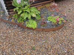 Irka rasenkantenband aus corten stahl 25 cm hoch rasenkante mit versteifungskante beeteinfassung 10 meter. Rasenkanten Cortenstahl 195 Cm X 25 Cm X 3 Mm 6er Set