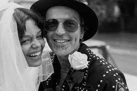 Yelawolf and fefe dobson got married. Yelawolf Marries Longtime Girlfriend Fefe Dobson Hiphop N More
