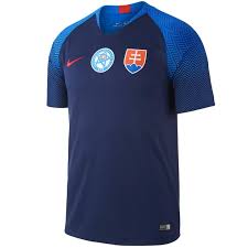 Suivez le classement de fortuna liga (slovaquie) en direct pour la saison 2020/2021 : Maillot De Foot Slovaquie Exterieur 2018 19 Nike