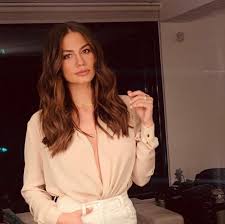 298 9k Likes 3 197 Comments Demet Ozdemir 1demetozdemir On Instagram Turkish Women Beautiful Turkish Fashion Cute Beauty