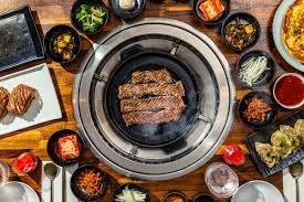 Mit korean bbq sauce 1,14 , pulled beef 19 , rindersteakstreifen 17,19 , champignons, roten zwiebeln und sesam. A New Champion Of Short Ribs In Koreatown The New York Times