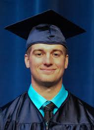 Garrett hands out scholarships to seniors