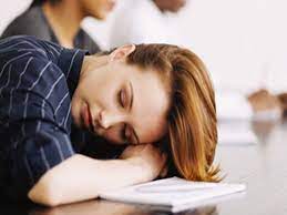 أسباب الخمول وكثرة النوم وكيفية التخلص منها