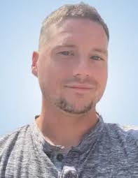 Colleen Burns's Instagram, Twitter & Facebook