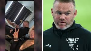 Check out the latest pictures, photos and images of wayne rooney. Sn2 Gxoqdp Iim