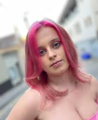 Models needed for grad course over the next 5 weeks. It can be any colour(  tints/ highlights/ balayage) it can also be any cut long/ layered/ short/  or bob. Models will be