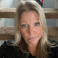 Lori Trudell's Instagram, Twitter & Facebook