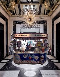 See more ideas about house, drake, mansions. Pigeons Planes On Twitter Drake S House Kind Of Looks Like A Mall So Here It Is With A Dippin Dots In It