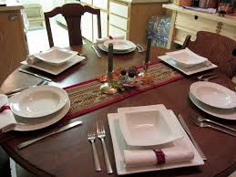 Bersiap untuk makan malam krismas dengan 20 hiasan meja percutian perayaan yang anda boleh diy , tepat pada masanya untuk menetapkan jadual yang indah. Ajak Keluarga Berbuka Puasa Dengan Dekorasi Meja Makan Buatan Sendiri Okezone Lifestyle