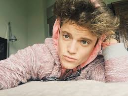 Disney channel latin amerika'da nico olarak yinelenen rolü olan sosyal medya fenomeni ve televizyon oyuncusu soy luna. Lionel Ferro Photos News And Videos Trivia And Quotes Famousfix