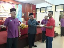 Lebih 5,000 individu yang layak dijangka menerima sumbangan bantuan prihatin zakat (bpz) oleh majlis ugama islam dan adat resam melayu pahang (muip). Majlis Penyerahan Bantuan Zakat Kepada 119 Orang Asnaf Lembaga Zakat Negeri Kedah Darul Aman