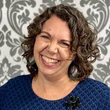 Andrea Fehr's Instagram, Twitter & Facebook