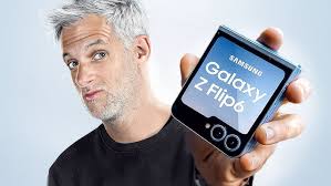 Samsung Galaxy Z Fold 4 Incoming Call with S Pen Pro Stylus