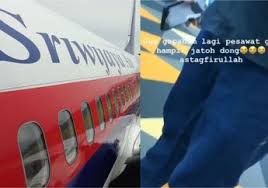 Sriwijaya air didirikan oleh keluarga lie (hendry lie dan gt747chandra lie) dengan johannes bundjamin dan andy halim. Berita Pesawat Sriwijaya Air Terbaru Hari Ini Celebrity Breaking News Berita Selebritas Terkini Hari Ini Grid Id