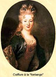 Tenues Vestimentaires Les Coiffures Extremement Relevees Et D Un Genre Asymetrique Refletent L Importance Du Mo Cheveux Francais Coiffures Historiques Coiffure