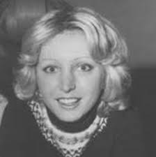 Gerardo Sofovich con un multitudinario elenco de revista, a quienes  reconocen?