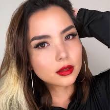 Erika Saenz's Instagram, Twitter & Facebook