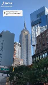 Creditos Tiktok Kateebartlett Video In 2020 New York Graffiti New York Travel Guide Nyc Life