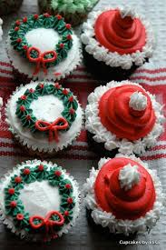 60 iconic christmas dinner recipes to fill out your whole menu. 30 Easy Christmas Cupcake Ideas