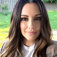 Alyssa Dueck's Instagram, Twitter & Facebook