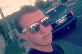 I was searching through my cupboards for something (that I still haven't  found). I did however,rediscover the following photo, a little piece of  Pirie history. The background buildings are in Florence street.