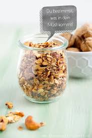 Knuspriges Granola Mit Nussen Und Weiteren Gesunden Zutaten Spoon And Key Granola Rezept Rezepte Fruhstuck Rezepte