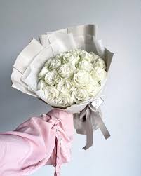 What each color rose means. Different Colors Of Roses And Their Meaning Article On Thursd