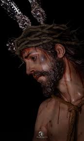 Nuestro Padre Jesús del Silencio a la luz de las velas.