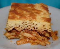 Pastisio Did I Spell That Wrong It Looks Like Lasagna But Don T Be Fooled Greek Recipes Pastitsio Food