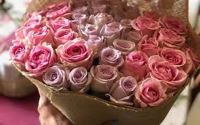 Flowers are the unique way to express felling, care and a beautiful bouquet of rose will be a best gift to be given to those who are born in the month of june. Florists To Call For The Best Bouquets In Bangalore Best Flower Delivery Services Bangalore Whatshot Bangalore