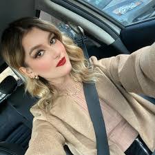 Laura Camarena's Instagram, Twitter & Facebook