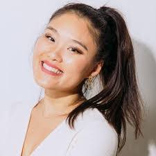 Vivian Forbes's Instagram, Twitter & Facebook