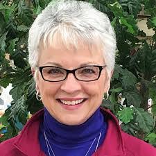 Crystal Straub's Instagram, Twitter & Facebook