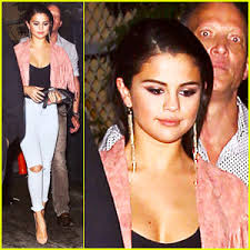 Music selena gomez slow down hollywood records,inc (c) download mp3 www.opendrive.com/files?nl8xmzc1ntk4mf9gmkxcyq. Selena Gomez Photos News Videos And Gallery Just Jared Jr Page 184