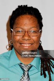 28 Deanna Leonard Photos & High Res Pictures