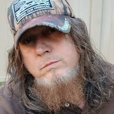 who can complete a smaller siding replacement or repair job in the area?