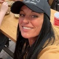 Lauren Rishel's Instagram, Twitter & Facebook