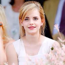 Juliette Fletcher's Instagram, Twitter & Facebook