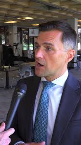 On Saturday at the BLACK Gallery in Portland we attended a rally by the  Justice for Hakiym campaign. Taylor Stewart from the Oregon Remembrance  Project, Hakiym's fellow wildland firefighters, and event hosts