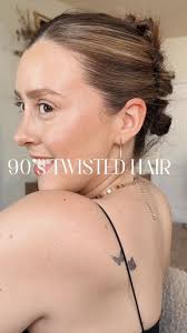 Summer hair hack: fake it and forget it. Here's my tip for doing hair when  it's hot and you're pressed for time. ☀️☀️☀️ Here I'm using the  @tonibrattinhair Twist Finale piece, but