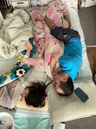 妻の盗撮シリーズ】「親子だね〜親子だね〜」 | 松本秀樹の三度の飯より犬が好き！by アメブロ