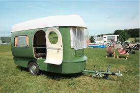 L'alpha c'était le parfait compromis entre : Hatmann Fawoboo La Caravane Bateau Le Monde Du Plein Air