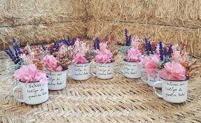 Amplia variedad de detalles y regalos para los invitados de tu boda: Regalos Originales Para Bodas Con Flores Primeras Creaciones 2019