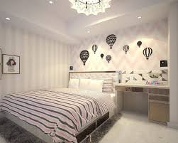 Bagian dinding terdapat dua buah foto tanaman yang cantik. 40 Contoh Desain Kamar Tidur Unik Minimalis Terbaru 2021 Rumahpedia