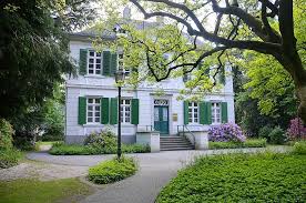 Wir haben täglich für unsere besucher*innen geöffnet. Standesamt Bald Wieder Im Haus Kirschheide Das Solingenmagazin