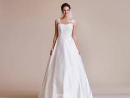 Hier findest du alles, was gerade angesagt ist und bekommst inspiration. Brautkleid Brautkleidparty