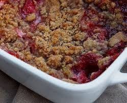 Crumble Fraise Rhubarbe A La Feve Tonka Recette Crumble Fraise Rhubarbe Fraise Rhubarbe Et Recettes Avec Rhubarbe