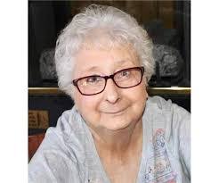 Jeanne Phipps's Instagram, Twitter & Facebook