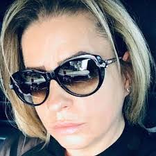 Sara Maestas's Instagram, Twitter & Facebook